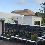 Casa Volcanica El Cabezo *